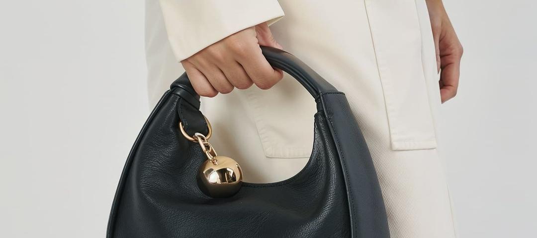 Shoulder Bag Detail Left